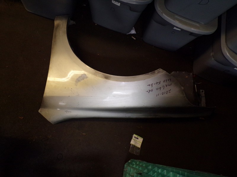 2010-11 Malibu Left Fender 2057287-B *FREE SHIPPING*