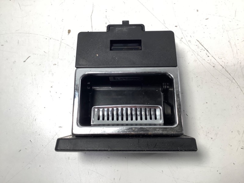91-95 Acura Legend 4Dr Ashtray Assembly 77711-SP0-A01 OEM