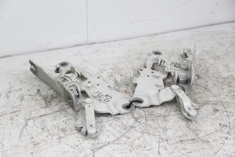 2011-2016 BMW 5 SERIES F10 528I 535I LEFT AND RIGHT HOOD HINGE SET WHITE