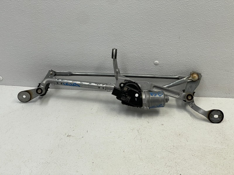 18 19 20 21 BMW X3 G01 Front Windshield Wiper Linkage W/Motor 1515 OEM