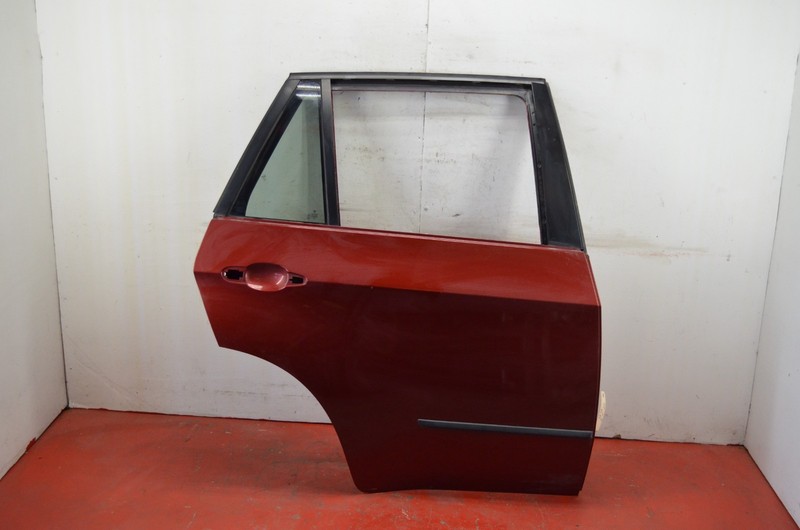 07 - 13 BMW E70 X5 REAR RIGHT PASSENGER SIDE DOOR PANEL SHELL RED OEM