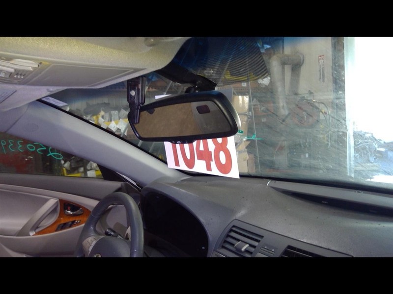 Rear View Mirror Canada Market Automatic Dimming Fits 09-14 MATRIX 1650723