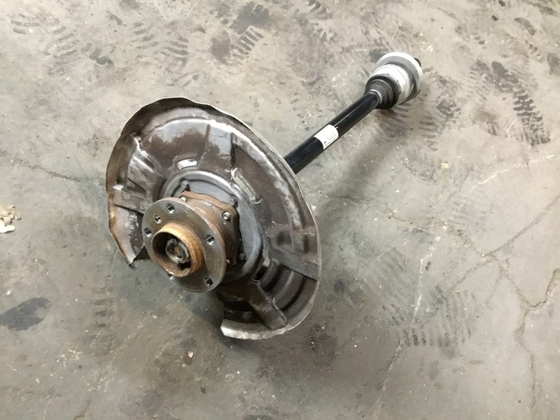 BMW 650I 650 F06 2013 RWD Rear Right Axle Spindle Hub Knuckle 12-16 |:Y