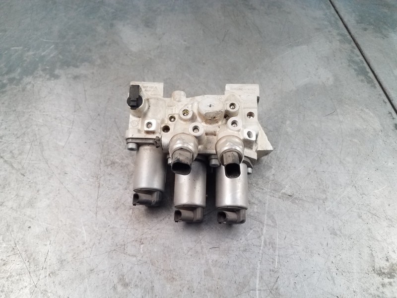 2015 Porsche 911 Turbo S 991 Front Suspension Self Leveling Valve #0222 LL6