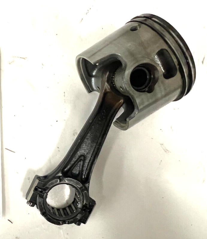 Evinrude Johnson FICHT 225 5006737 Port Piston & Connecting Rod FRESHWATER!