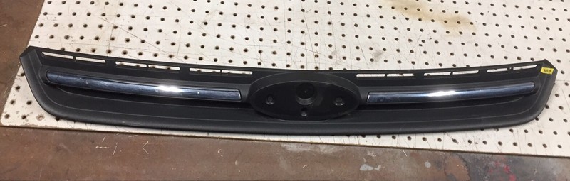 2013 - 2015 FORD ESCAPE Front Bumper Chrome Ttim Grille OEM*