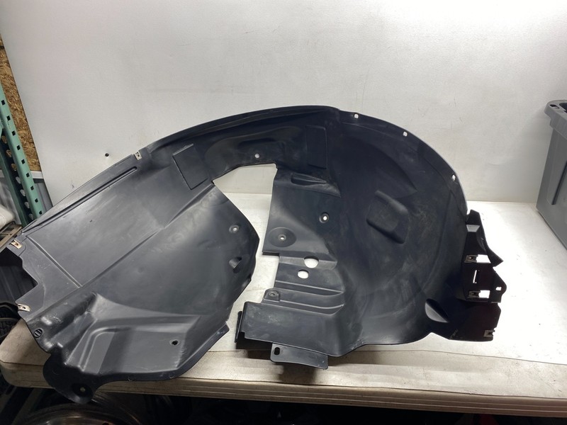 2011-2014 FORD EDGE RIGHT FRONT FENDER LINER SPLASH SHIELD OEM
