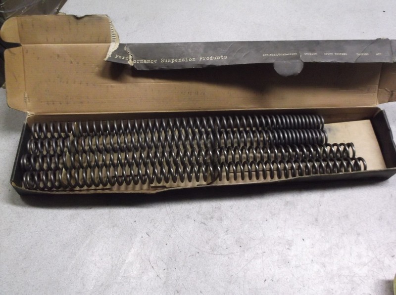 Harley Davidson Touring 4-Piece Spring Lowering Kit 19-1/2" & 21-1/4" Long