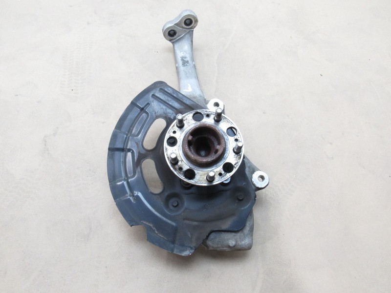 Genesis G80 2017 Front Left Driver Spindle Knuckle Wheel Hub 16-20 *
