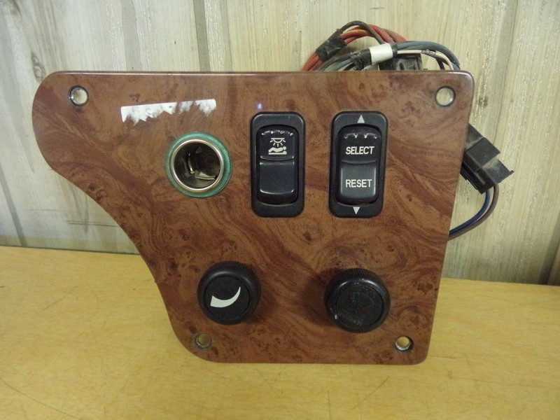 Peterbilt 17-05018M002 Dash Cluster Switch Panel *FREE SHIPPING*