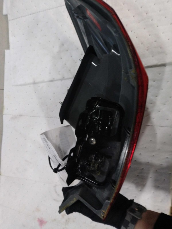 2014 Honda Accord Left Tail Light Assembly Silver 147694 46K Miles Used