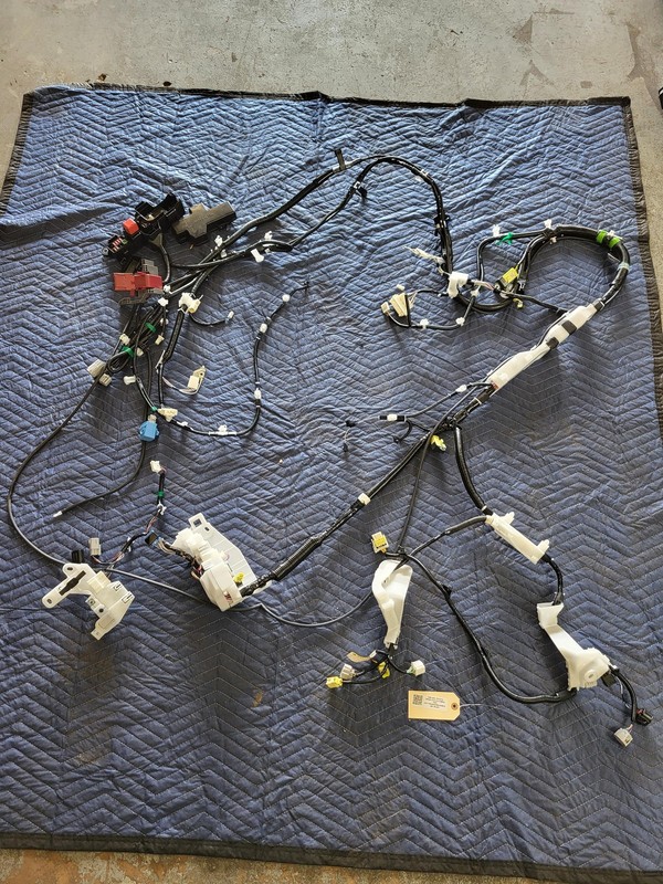 2021-2022 TOYOTA VENZA Right Body Floor Wiring Harness OEM 821614DN30 2.5L AWD