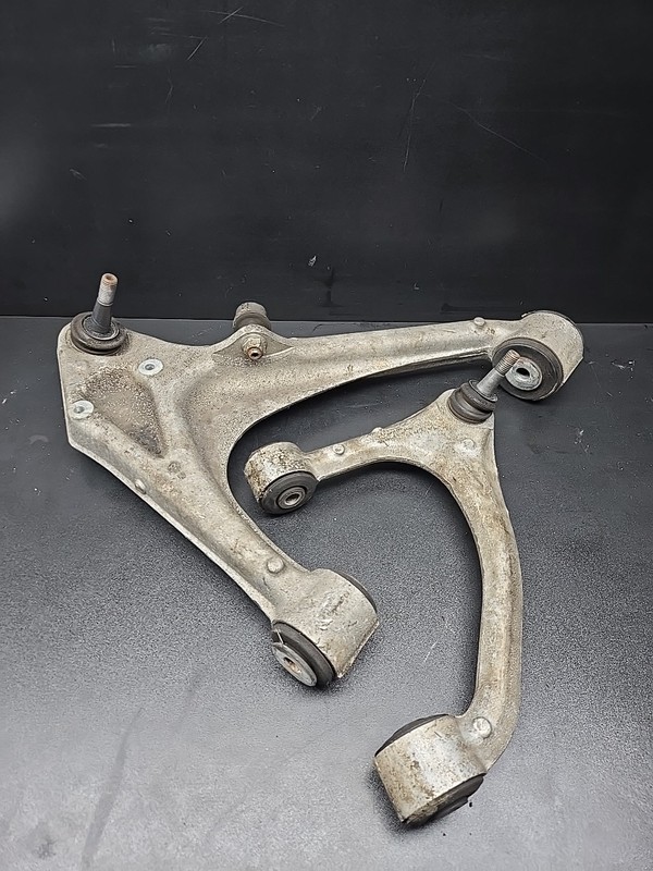 06-10 SATURN SKY REAR LEFT SIDE LOWER & UPPER CONTROL ARM SET, OEM