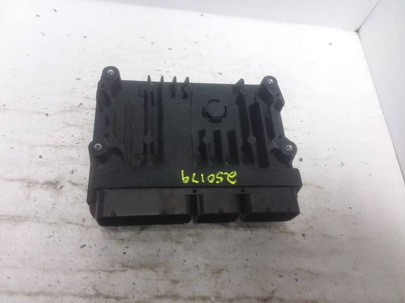 Engine ECM Electronic Module Engine Control 2.5L Fits 19 CAMRY 89661-0X582