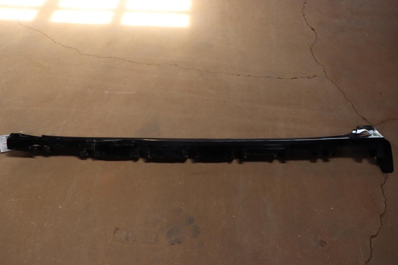 2017-2020 LINCOLN CONTINENTAL LEFT DRIVER SIE ROCKER MOLDING SKIRT PANEL OEM