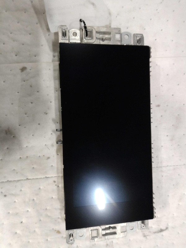 2022 AUDI Q3 Infotainment Display OEM White 8.8 Screen 80K Miles NJ25-21879