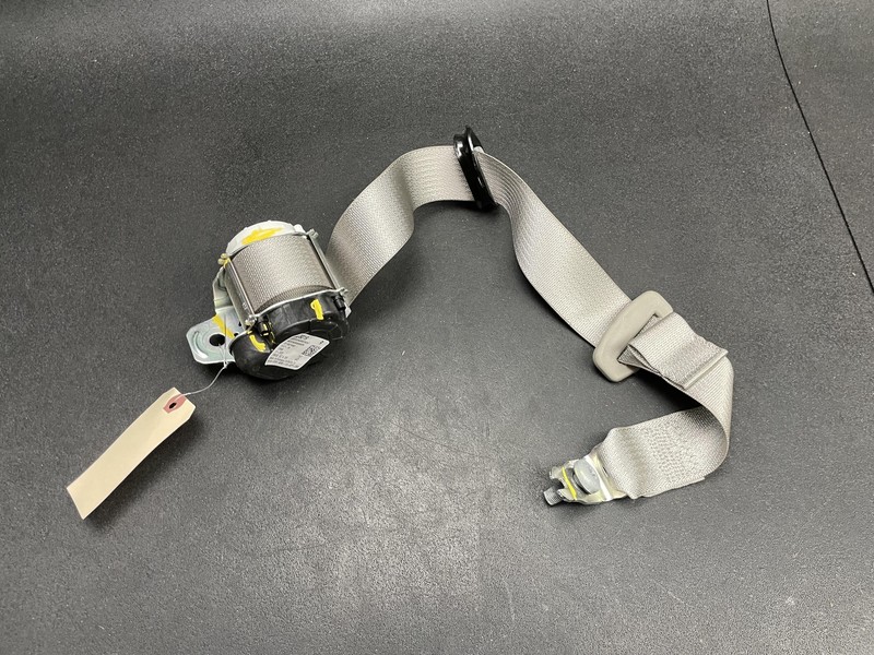 Rear Right Seat Belt Retractor 2021 Cadillac XT4 Luxury 84928019