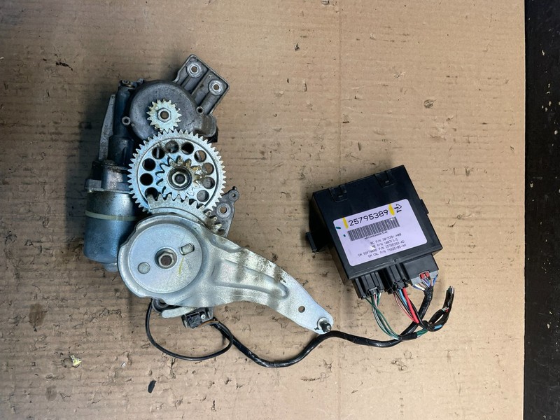 2007 2008 Acadia Enclave Escalade Suburban Liftgate Door Module Motor v2447 DG