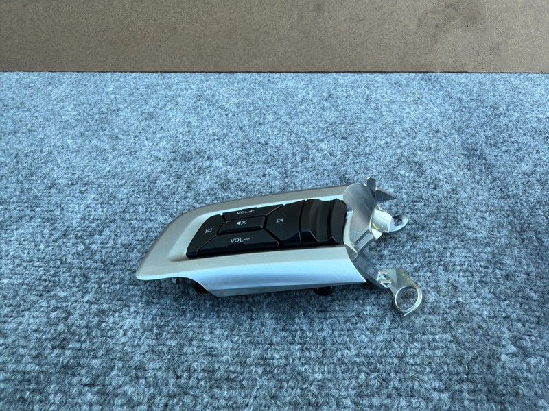 FORD MUSTANG GT 2015-2023 OEM VOLUME INFORMATION DISPLAY CONTROL SWITCH