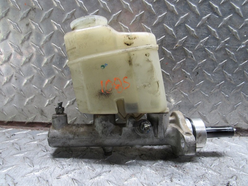 2002-2006 TOYOTA CAMRY (05-06 LE) 6 CYLINDER BRAKE MASTER CYLINDER W/ STABILITY