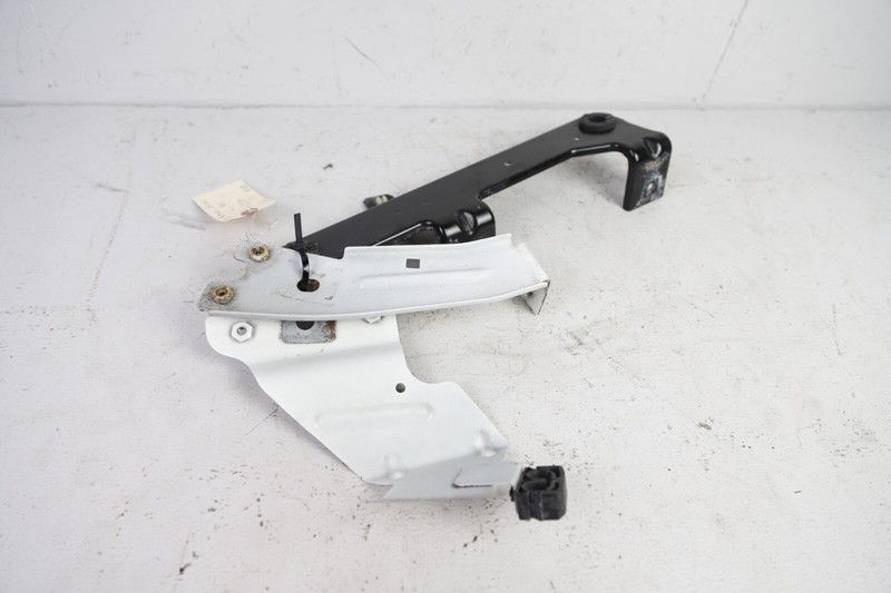 2014 - 2020 MASERATI GHIBLI FRONT LEFT SIDE FENDER MOUNT SUPPORT BRACKET SET 60K