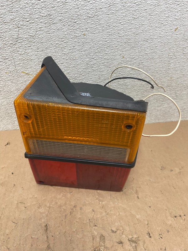 1987 to 1989 Saab 900 Right Passenger RH Side Tail Light R1526 DW