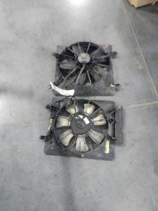 2004 Honda CR-V Engine Cooling Fan Motor OEM 2.4L 310K Mileage 674