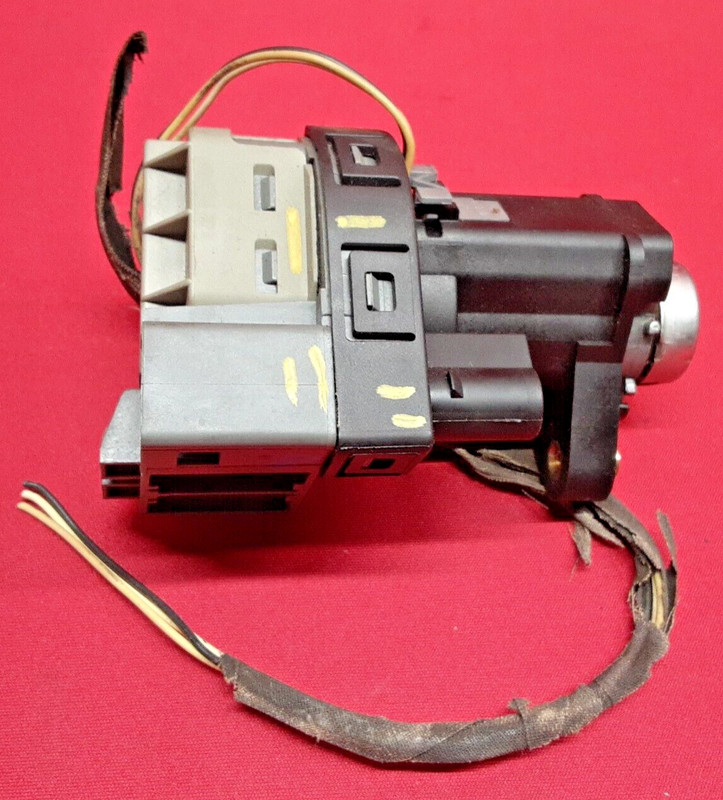 2002 - 2005 Chevy Olds Pontiac Ignition Switch Lock Housing & Cylinder22737173