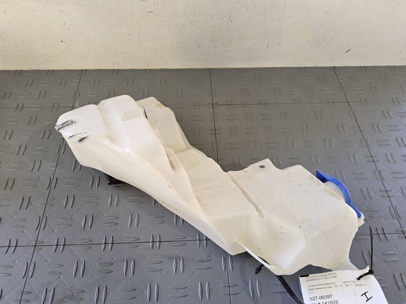 Wash Reservoir Fits 15-17 FORD F150 PICKUP 3408721