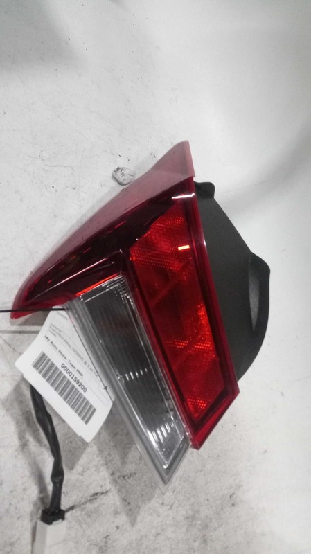 2021 Hyundai Elantra Left Tail Light Assembly Red OEM 737286 26K Miles