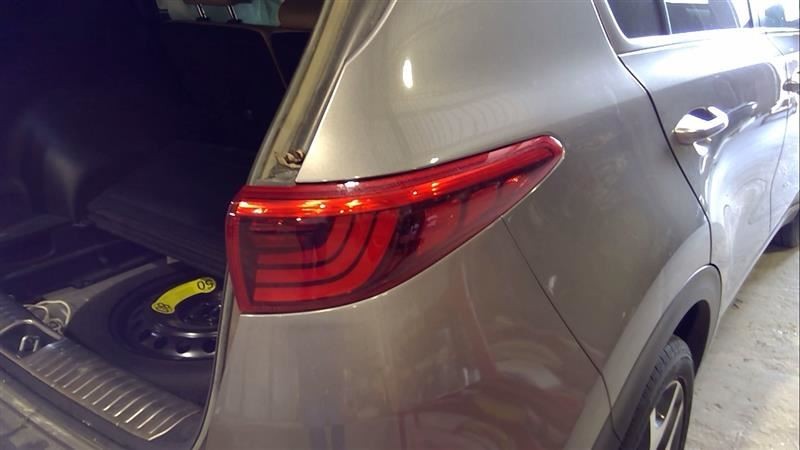 Passenger Tail Light Quarter Panel Mounted LED Fits 17-19 SPORTAGE 3093918
