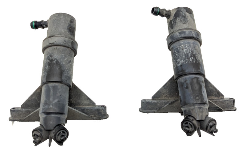 Windshield Wiper System Headlight Nozzle Sprayer OEM BMW E60 PAIR