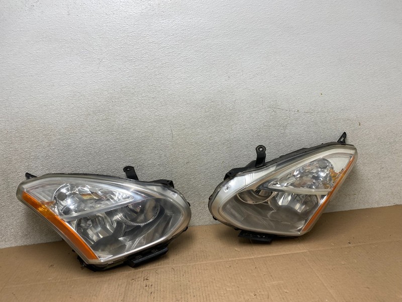 2009-2013 Nissan Rogue Left+Right Side Set Halogen Headlights OEM W0689 DW