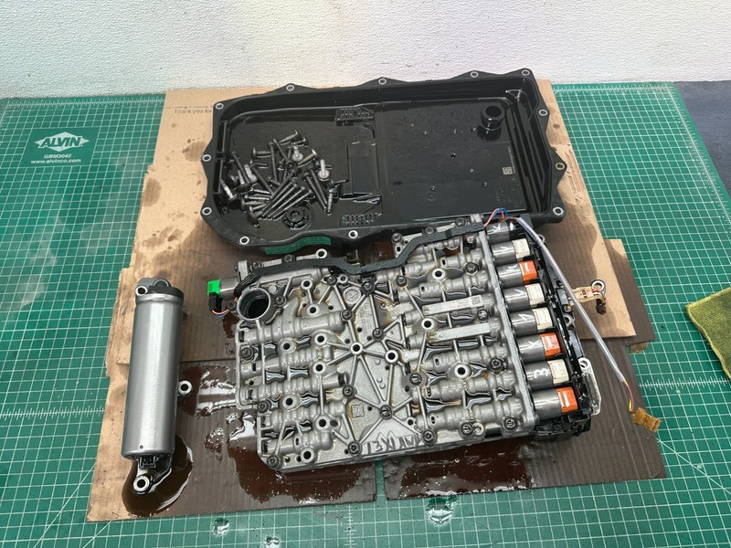 13-15 BMW X1 xDrive28i 8HP-45X AUTOMATIC TRANSMISSION CONDUCTOR PLATE VALVE BODY