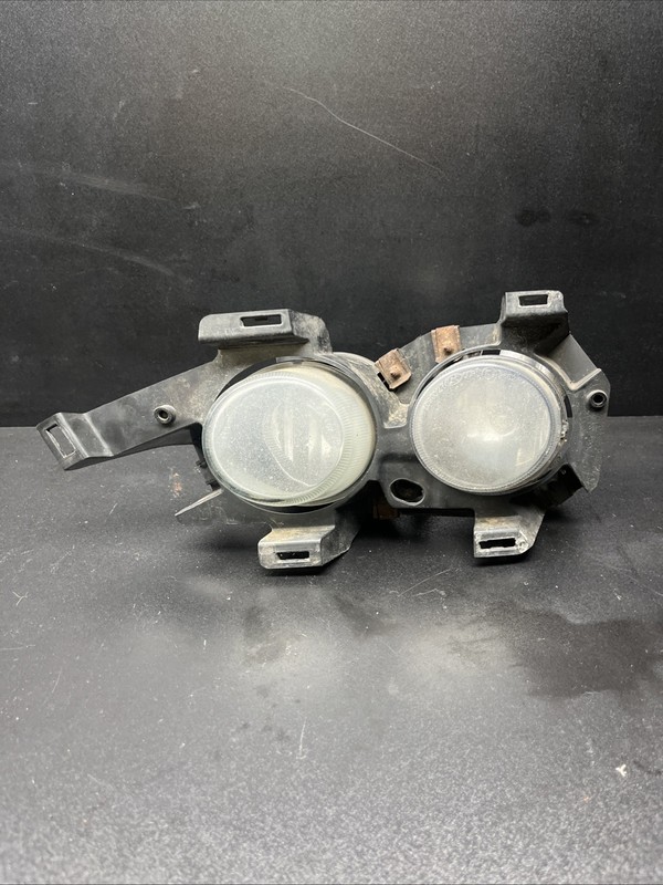 10-13 Mercedes W212 E350 Front Right Side Bumper Fog Light Lamp Grille Assembly