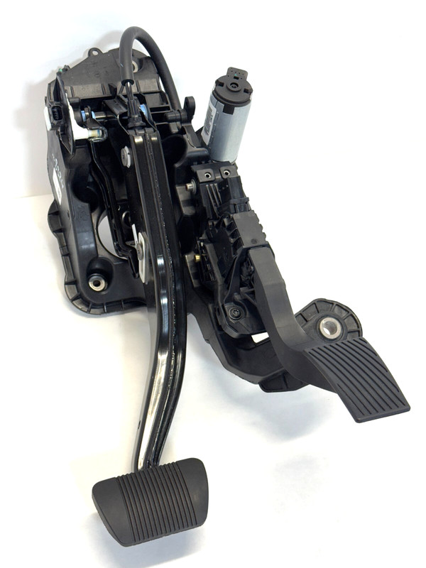 ✅2019-2025 RAM 1500 BRAKE AND ACCELERATOR PEDAL ASSY 68437179AE 5TH GEN OEM