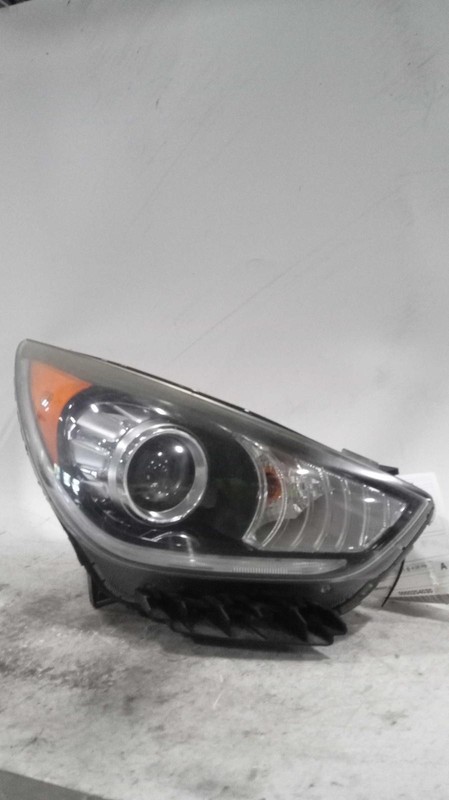 2017 KIA Niro Right Headlight Assembly Grey OEM 629388 118K Mileage