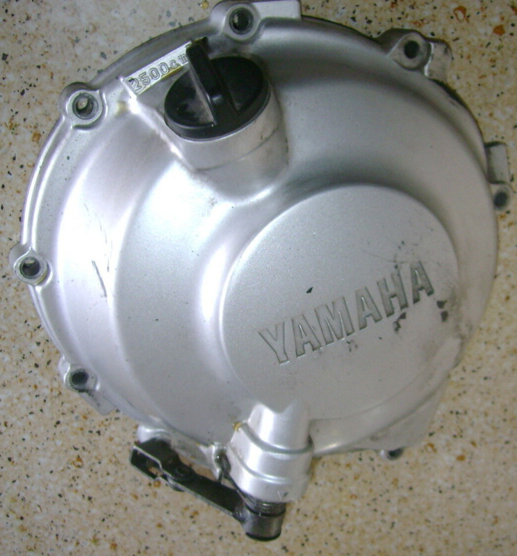 2001 Yamaha YZFR6 YZFR 6 YZF R6 R YZFR600 Clutch Engine Cover Panel Casing J8