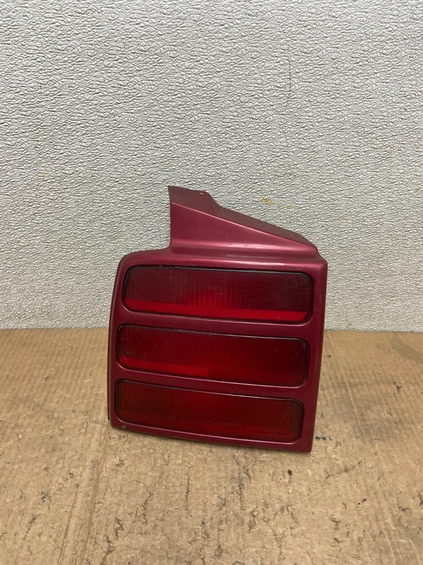 1991-1996 Oldsmobile Cutlass Ciera Left Driver LH Side Tail Light OEM AA8293 DG