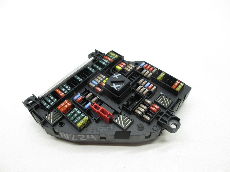 12-17 BMW F10 528 640 M5 M6 FUSE RELAY JUNCTION MODULE FUSEBOX OEM TRUNK 111224