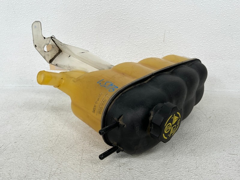 ⭐2015-2020 CADILLAC ESCALADE ENGINE COOLANT RESERVOIR TANK BOTTLE OEM LOT2437