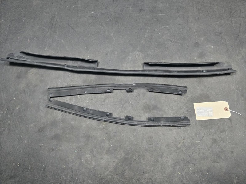 3PC Hood Weatherstrips Set 2019 Honda CR-V 74121-TLA-A01 2017 2018 2020 - 2022