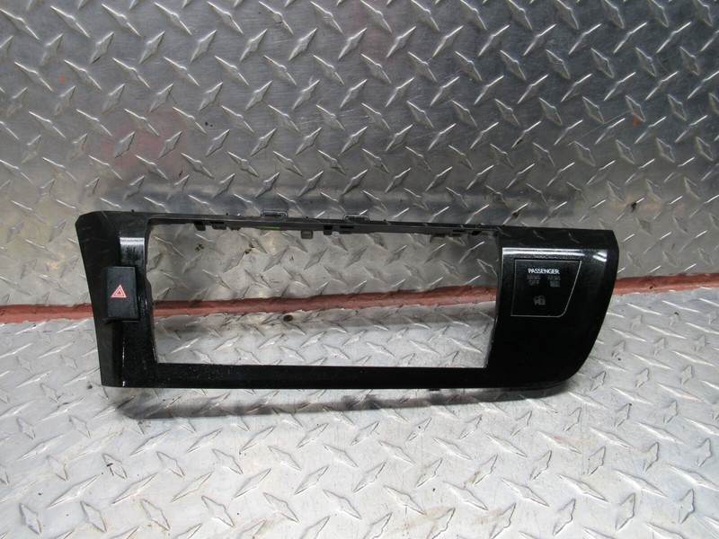 16 TOYOTA COROLLA CENTER DASH PANEL RADIO BEZEL TRIM