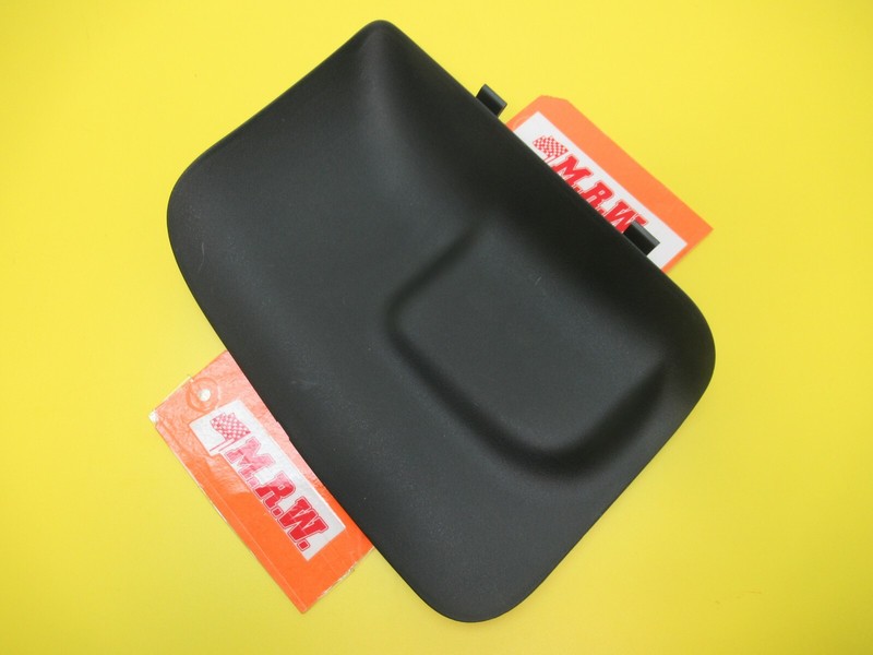TAIL LIGHT BULB DOOR PANEL TRIM CAP COVER TRUNK DRIVER SIDE REAR SCION XD 08-14