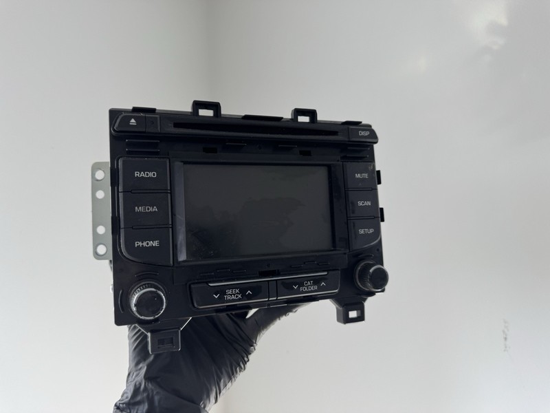 2015 HYUNDAI SONATA RADIO RECEIVER AM FM CD PLAYER DISPLAY SCREEN OEM 96180C2000