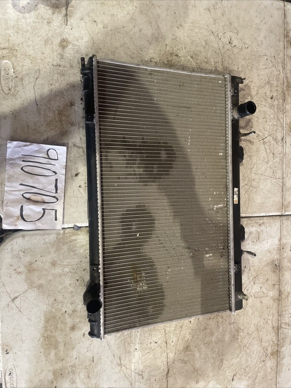 95-00 Lexus LS400 XF20 4.0L V8 Engine Motor Cooling Radiator