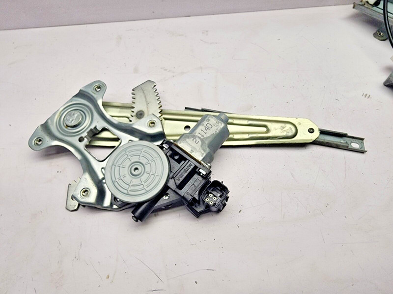 11 12 13 14 Nissan Juke REAR RIGHT WINDOW REGULATOR W/ MOTOR OEM D30