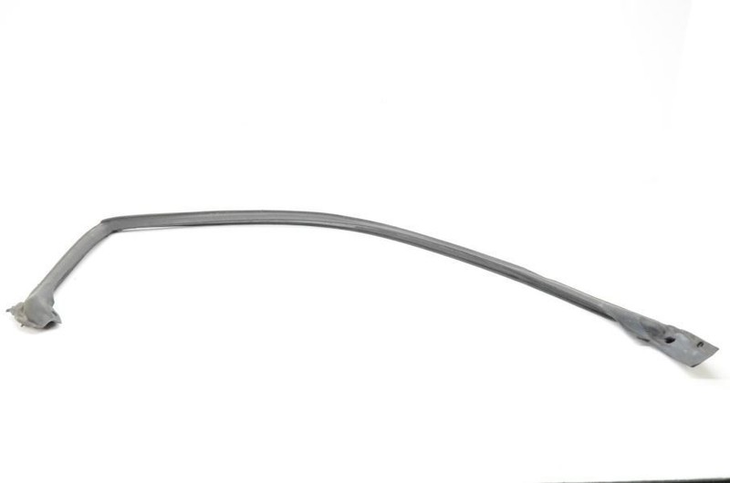 1986-1988 Toyota Supra MK3 7MGE Passenger Right Front Door Upper Weather Strip