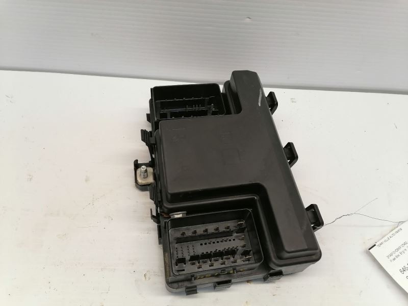 Fuse Junction Box Engine With Rain Sensor Fits 17-20 FUSION 1113944