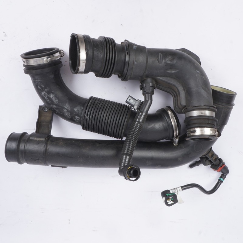 2015 - 2018 Ford Focus 1.0l Intake Duct Hose Pipe OEM
